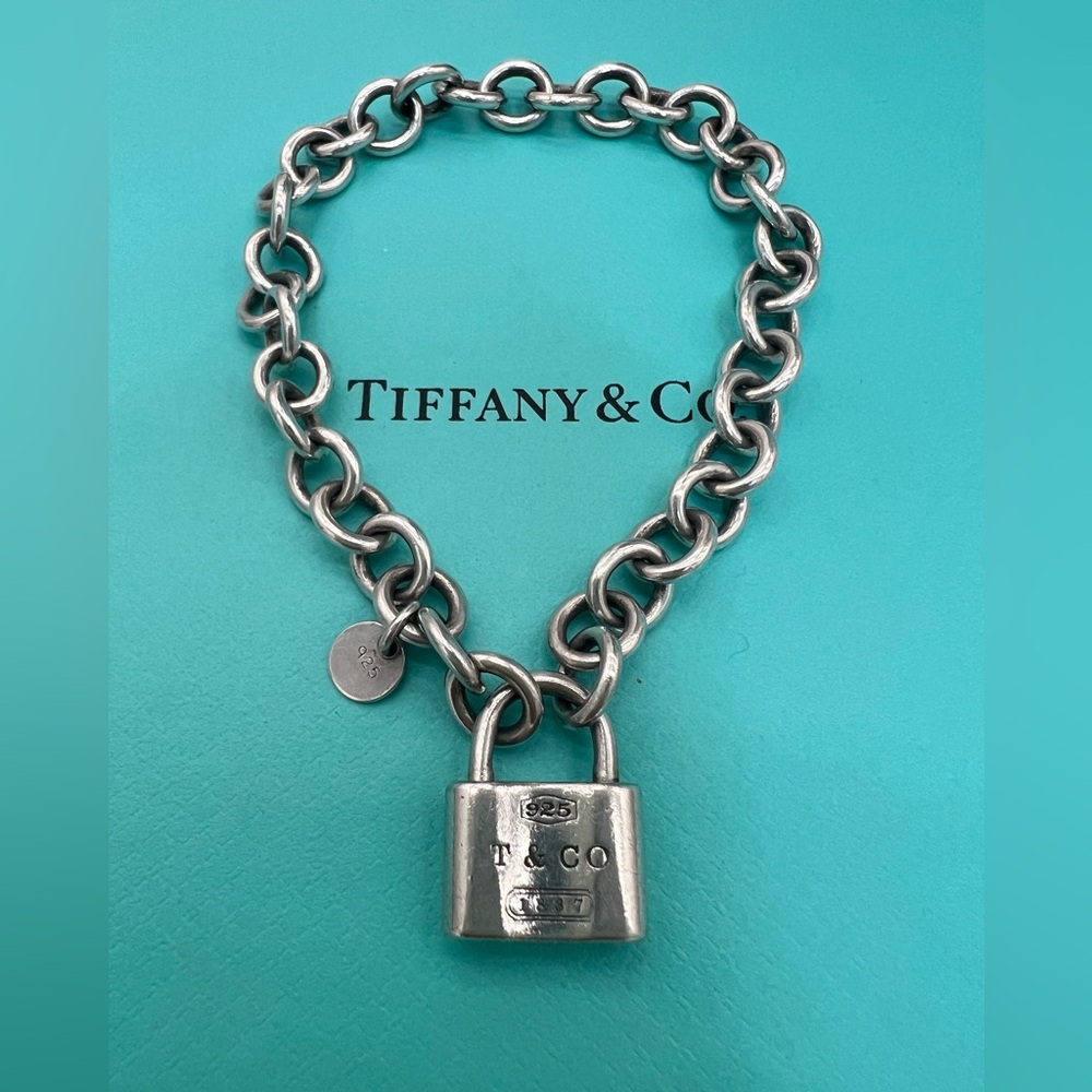 🔴Authentic TIFFANY & CO VINTAGE Sterling Silver 1837 Padlock Lock Bracelet🔴 - Picture 4 of 12